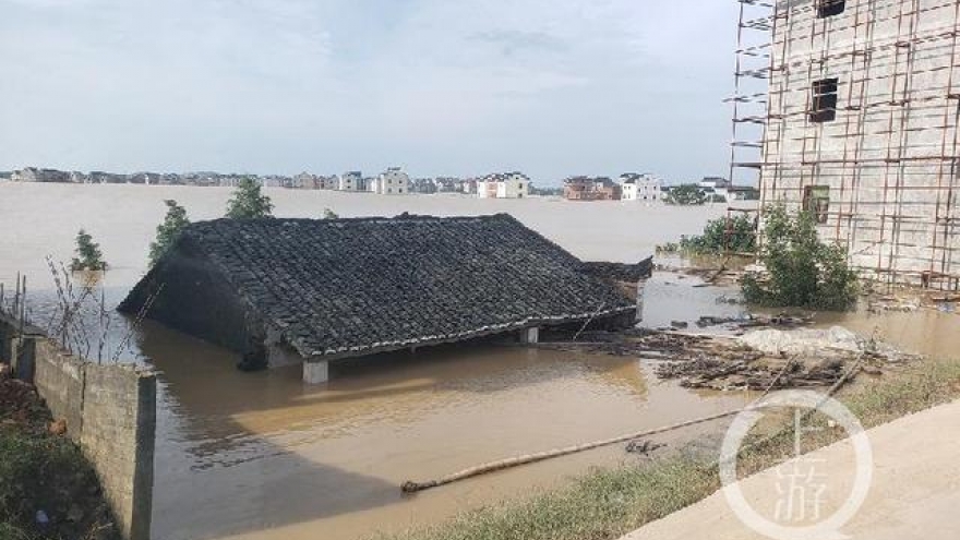 Tỉnh Giang Tây (Trung Quốc) bước vào “trạng thái thời chiến” chống lũ